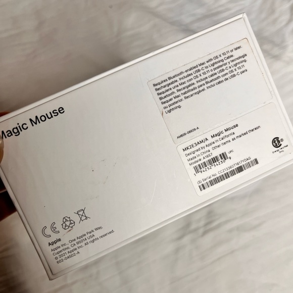 Apple Magic Mouse - Picture 2 of 2